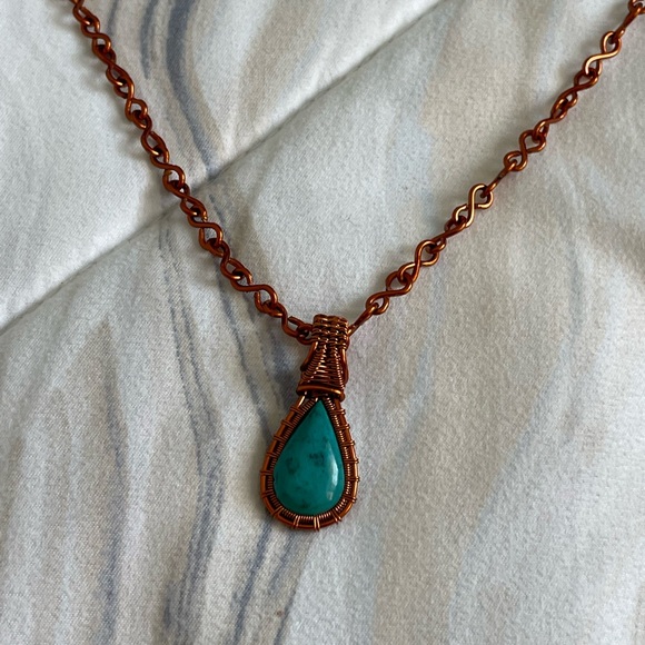 Necklace - Picture 4 of 7